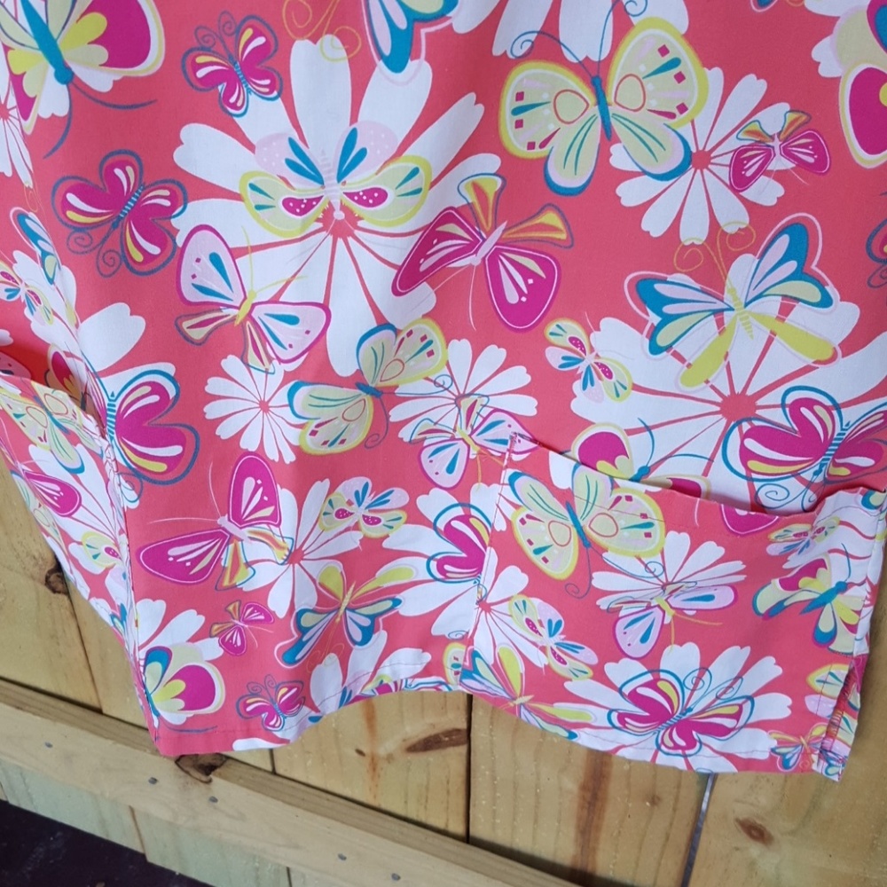 Scrub Top - Picture 2 of 3